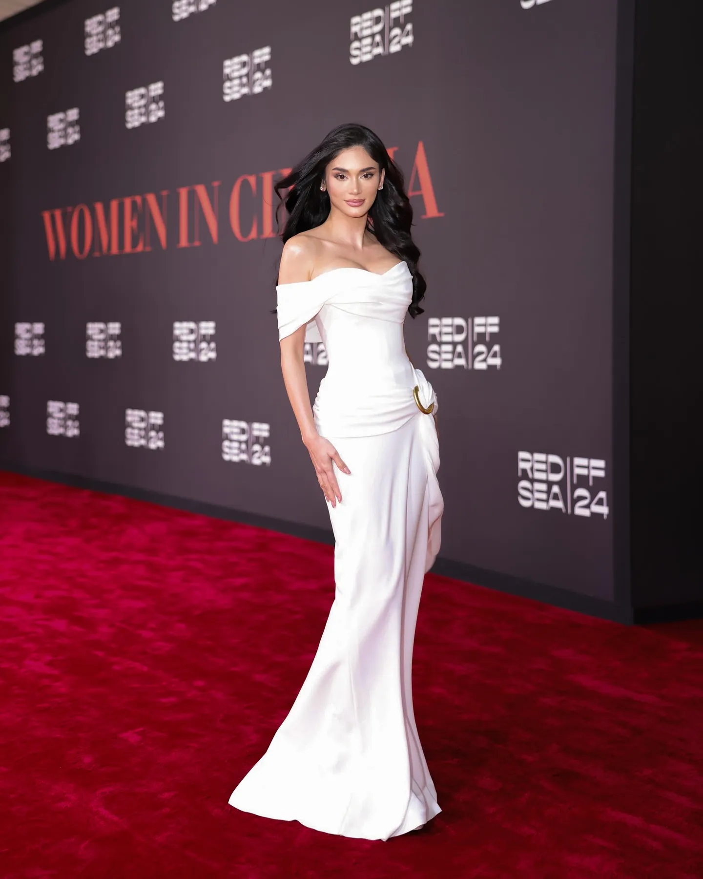 Pia Wurtzbach - pia-wurtzbach-sexy-39.webp